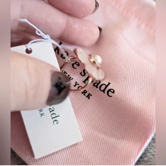 KATE SPADE NEW YORK SPADE FLOWER RING - Picture 6 of 13
